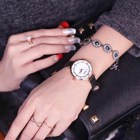 چگونه برای یک خانم ساعت مناسب بخریم؟